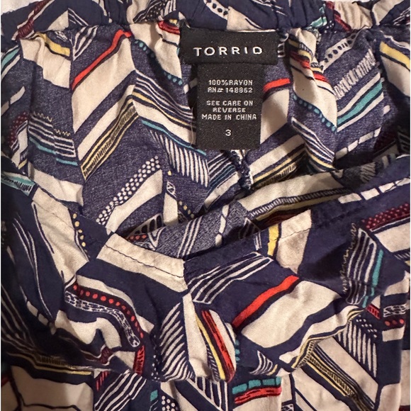 Torrid size 2 tank top - Picture 2 of 2